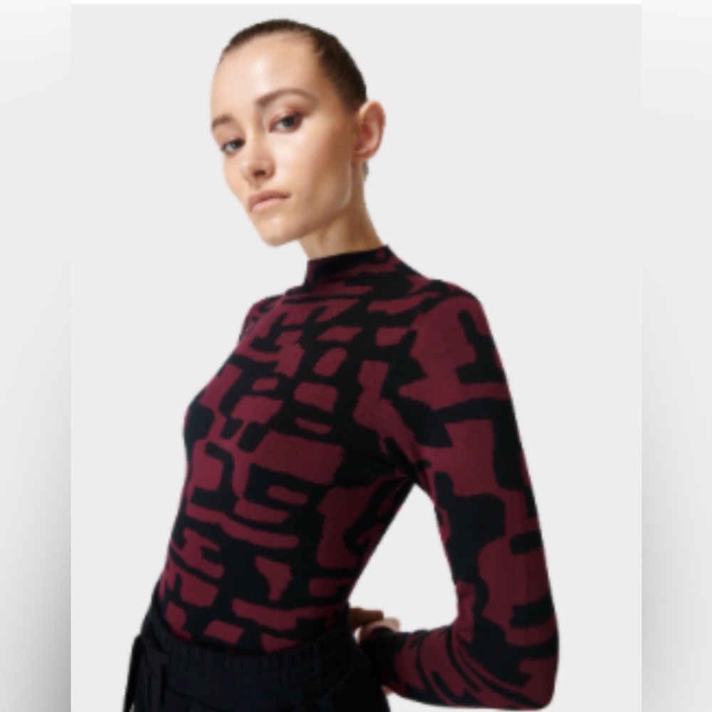 Sweaty Betty Burgundy and Black Patterned Top